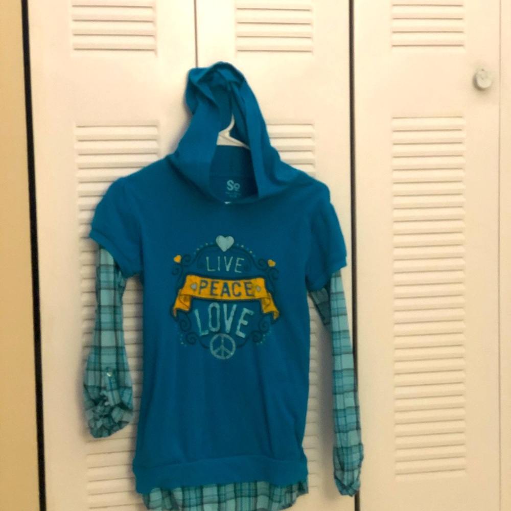Long sleeve hoodie t-shirt